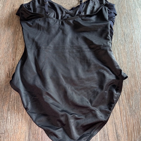 MAGIC SUIT Black V Neck with Beads Sz 10 Slimming One Piece - Picture 11 of 14